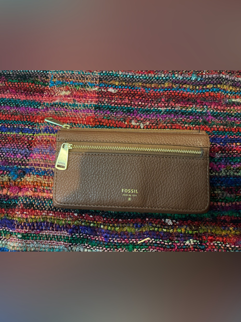 Fossil Chestnut Brown Leather Zip Clutch with Gold Hardware